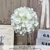 Ramo falso de simulación de color blanco terminado con flores de seda artificial para boda, fila de flores de plástico, arreglo de boda de alta calidad