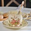 Juego de taza de café de cerámica de lujo de estilo europeo con platillo, taza de té dorada con pintura, taza de té de la tarde, regalo de vacaciones al por mayor