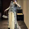 Novo Top Longo Feminino com Estampa de Pintura a Tinta Chinesa, Decote V com Babados, Atmosfera de Estilo Nacional