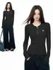 Camiseta Negra de Manga Larga con Cuello Henley Hombro Normal para Mujer Otoño 2026 Nueva Capa Interior Capa Base Ajustada Top Ceñido