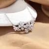 Exquisito Collar de Flor con Circonitas Micro-Pavimentadas para Mujer, Lujo Ligero, Versátil, Diseño de Nicho, Sensación de Alta Gama, Cadena para Clavícula, Accesorios Estilo Coreano