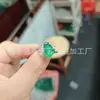 Anillo de Lujo con Incrustaciones de Calcedonia Verde Hielo Chapado en Plata al por Mayor Nuevo Estilo Chino Anillo Abierto de Ágata Verde Anillo de Jade Joyería