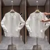 Camisa base casual de manga larga para hombre, nueva de otoño, holgada, cómoda, a la moda, moderna, versátil, simple, de alta gama, color liso