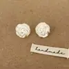 Lujo Ligero Estilo Francés, Aretes de Camelia Dulces Frescos y Sencillos, Sensación de Gama Alta Nicho, Aretes de Moda Versátiles para el Día a Día para Mujeres