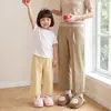 Pantuflas de algodón de dibujos animados de ovejas para padres e hijos para mujer, cálidas, lindas, antideslizantes para interior de otoño e invierno, pantuflas de felpa para niños al por mayor