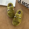 Pantuflas esponjosas de suela gruesa con decoración de perlas para mujer, nuevo estilo otoño/invierno 2026, destalonadas, forradas de felpa, cálidas y cómodas para usar en exteriores