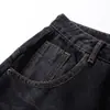 Jeans Masculino Casual Solto com Bordado de Emblema Digital, Lavagem Desgastada, Perna Larga e Comprimento Estendido