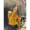 Algodão Amassado Amarelo Estilo Chanel Uma Alça Diagonal Camisa Base Interna Feminina Primavera e Outono Estilo Puro Desejo Ombro Manga Longa Top Tendência