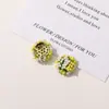 Estilo pastoral de primavera y verano combinación de colores cuentas beige racimo de flores pequeñas material para accesorios para el cabello tocado lindo tejido a mano pendientes venta al por mayor
