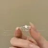 Anel de Amor Zircônia Super Brilhante Nicho de Luxo Leve Feminino Estilo ins Senso de Design Avançado Anel Aberto para Dedo Indicador Atacado