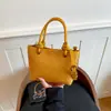 Bolso tejido retro de moda 2026 nuevo modelo bolsa tipo cesta texturizada de gran capacidad bolso de hombro cruzado de color liso