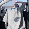 Camiseta de verano de retazos y bloques de color para hombre, manga corta, cuello de camisa, aspecto de dos piezas vintage, camiseta tipo polo de alta gama con media manga, moderna