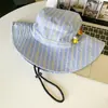 Sombrero de Pescador Rayado con Flor y Cara Sonriente de Abeja Dulce para Mujer, Sombrero de Verano Diario para Exteriores y Senderismo, Sombrero de Ala Ancha con Protección Solar