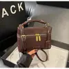 Bolso pequeño de patrón de cocodrilo para mujer, nuevo bolso de mano de moda 2026, bolso cuadrado pequeño, popular bolso cruzado de verano