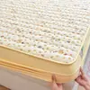 Sábana acolchada impermeable nueva 2026, protector de colchón impermeable de una pieza, juego de tres piezas, adecuado para todas las estaciones