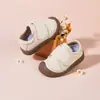Zapatos Jq Jingqi para Niños Zapatos para Bebés y Niños Pequeños 2026 Nuevos de Primavera y Otoño Zapatos de Cuero para Bebés con Suela Blanda Zapatos Funcionales Anticolisión