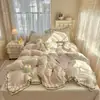 Conjunto de colcha de cama em veludo de leite com bordado intrincado em renda, estilo coreano, de camada dupla, para outono e inverno, conjunto de quatro peças estilo princesa, fleece de bebê coreano