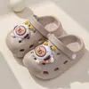 Sandalias para niño de suela blanda de EVA, zuecos infantiles de dibujos animados para exteriores con suela gruesa antideslizante para verano