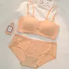 Nuevo Top Tubo Strapless Sin Aros de Corte Invisible para Primavera y Verano para Niñas y Estudiantes Sujetador Push-Up para Pecho Pequeño