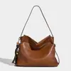 Bolso de Hombro de Gran Capacidad de Moda con Diseño de Nicho para Mujer 2025 Nuevo Bolso Tote de Mano de Gran Capacidad para Viajes de Invierno