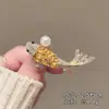 Broche de Carpa Perlada para Mujer, Diseño de Lujo Accesible de Gama Alta, Accesorios de Carpa de Buena Suerte, Accesorios de Broche Corsage de Gama Alta