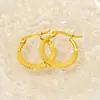 Nuevos Pendientes de Acero Inoxidable Dorado 18K Transfronterizos con Hebilla Redonda en Relieve de Moda Tendencia Estilo Europeo y Americano