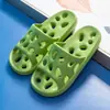 Pantuflas de baño antideslizantes con drenaje para hombre, para interior, casa, baño, especiales de EVA, pantuflas frescas para mujer