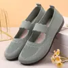 Grulla Blanca de Almohada Estilo Nuevo Zapatos de Tela del Viejo Pekín Verano Casual Calados Zapatos de Madre Planos Cómodos Transpirables Zapatos de Abuela Negro