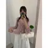 Suéter de punto ajustado con volantes de diseño coreano, nuevo y versátil suéter de punto con cuello en V que estiliza la cintura para mujer, otoño 2026