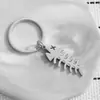 Llavero Nuevo de Acero Inoxidable con Gatito Inocente y Espina de Pescado, Lindo, Transfronterizo, para Regalos de Dibujos Animados para Parejas, Mejores Amigos y Amigos