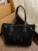 Bolso Frosted Retro de Moda para Mujer 2025 Nuevo Estilo Bolso de Hombro de Gran Capacidad para Viajes Diarios Bolso de Mano para Estudiante Universitario