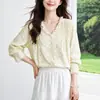 Camisa floral de manga larga para mujer, nuevo estilo otoño 2026, blusa de encaje con cuello en V y volantes, fresca y versátil para ir al trabajo