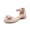 Sandalias de punta cerrada estilo nuevo 2024 lazo tacón bajo tacón grueso hueco zapatos de mujer talla 28-43 zapatos para padres zapatos para niños