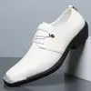 Amazon AliExpress Más Vendido Transfronterizo Estilo Británico para Hombre Casual de Negocios Formal Calzado de Cuero con Punta para Hombre 260205
