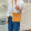 Bolsa Grande Capacidade Feminina 2026 Nova Moda Verão Bolsa Transversal Tecida Toque de Luxo Super Quente Bolsa de Ombro Único Estilo Balde