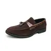 Mocasines Retro Británicos de Gamuza con Borlas para Hombre Cuatro Estaciones Moda de Negocios para Hombre Commute Slip-on Zapatos Casuales de Cuero para Hombre