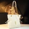 Bolsa Grande Feminina 2026 Novo Modelo Couro Genuíno Grande Capacidade Tote Luxo Leve Moda Ombro Único Design de Nicho Bolsa de Axila Mãe-Filha