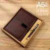 Caixa de Presente com Caderno A5 Conjunto Personalizado de Alto Padrão para Negócios, Escritório e Estudo com Alto Apelo Estético e Pen Drive com Fecho
