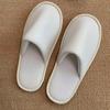 Pantuflas desechables al por mayor hotel casa de familia hospitalidad suministros para el hogar tela de belleza real engrosada pantuflas de hotel para todas las estaciones personalizadas