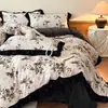 Conjunto de quatro peças de renda de luxo leve para outono e inverno, veludo de leite, estilo princesa francesa, capa de edredom de flanela macia e quente, lençol de cama e lençol com elástico