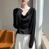 Blusa de tricô feminina com gola drapeada, pregas "lazy" valorizam o busto e o pescoço, atmosfera suave, versátil e emagrecedora, camada base para outono e inverno
