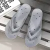 Comercio exterior transfronterizo huecas permeables al agua chanclas de verano para hombre calzado exterior color sólido casual playa baño drenaje de agua zapatos de playa