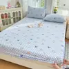 2026 Sábana Bajera Ajustada Nueva de Seda de Hielo Pieza Única Cubierta de Cama Estampada de Verano Sábana de Cama Completamente Cerrada Juego de Tres Piezas Protector de Colchón a Prueba de Polvo
