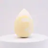Nueva esponja de maquillaje creativa de doble color, de doble cara para uso húmedo y seco, se adapta perfectamente al rostro