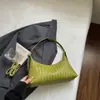 Bolsa de Axila Tecida Cor Sólida Estilo Novo Verão 2026 Bolsa de Mão Casual Moda Grande Capacidade Bolsa Transversal Personalizada