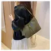 2026 Nueva Bolso de Hombro Único a la Moda para Debajo del Brazo, Bolso Tejido de Gran Capacidad de Nicho, Bolso de Mano de Alta Gama, Bolso Cruzado Tipo Cubo