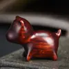 Peça de Mão Esculpida em Sândalo Verde, Cachorrinho de Leite Pequeno, Enfeites para Aumentar a Riqueza, Artesanato em Madeira, Peças Pequenas, Mini Sistema de Cura