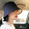 Boina de mezclilla desgastada y rota con ala grande, gorra de pintor tipo boina vintage para mujer que hace que la cara se vea más pequeña