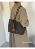 Bolso Tote Tejido Retro para Mujer 2026 Nuevo Gran Capacidad para Viajes Cotidianos Moda Nicho Diseño Casual de Mano y Hombro
