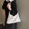 Bolso de Hombro Individual Retro de Nicho Coreano para Mujer 2026 Nuevo Bolso Tote de Gran Capacidad para el Trabajo con Acabado de Alta Gama y Diseño Cruzado
